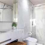 Lovelystay - Primrose 2br Flat With Free Parking, Ac And Balcony Lejlighed *