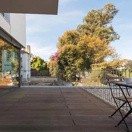 Lovelystay - Primrose 2br Flat With Free Parking, Ac And Balcony * Porto