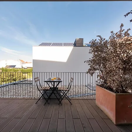 Lovelystay - Primrose 2br Flat With Free Parking, Ac And Balcony Apartment