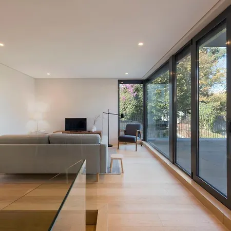 Lovelystay - Primrose 2br Flat With Free Parking, Ac And Balcony