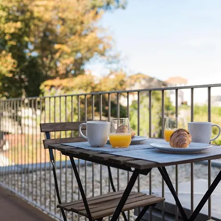 Apartment Lovelystay - Primrose 2br Flat With Free Parking, Ac And Balcony *