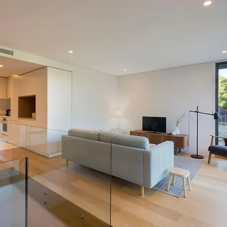 Apartment Lovelystay - Primrose 2br Flat With Free Parking, Ac And Balcony *