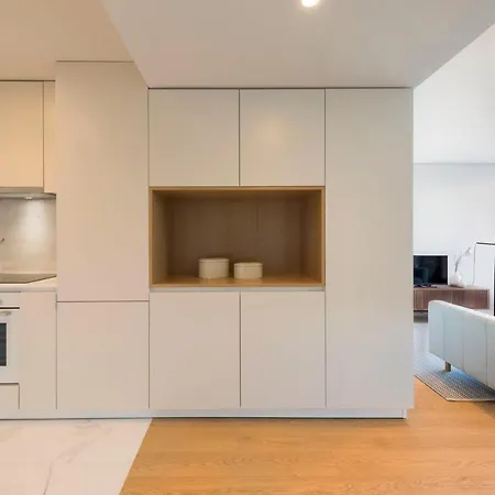 Lovelystay - Primrose 2br Flat With Free Parking, Ac And Balcony *