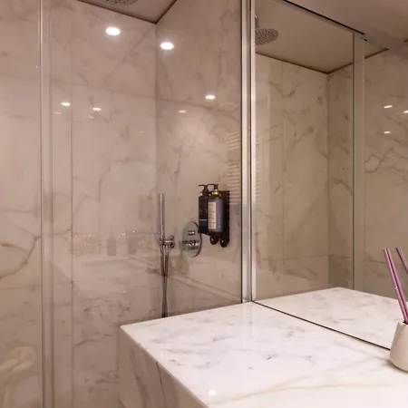 Appartamento Primrose Deluxe 2br W Parking By Lovelystay