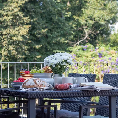 Lovelystay - Primrose 2br Flat With Free Parking, Ac And Balcony