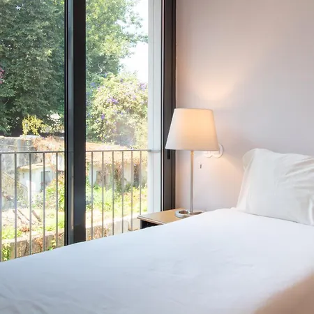 Lovelystay - Primrose 2br Flat With Free Parking, Ac And Balcony Porto