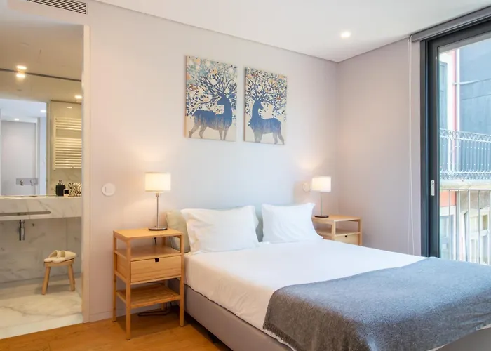 Lovelystay - Primrose 2br Flat With Free Parking, Ac And Balcony شقة