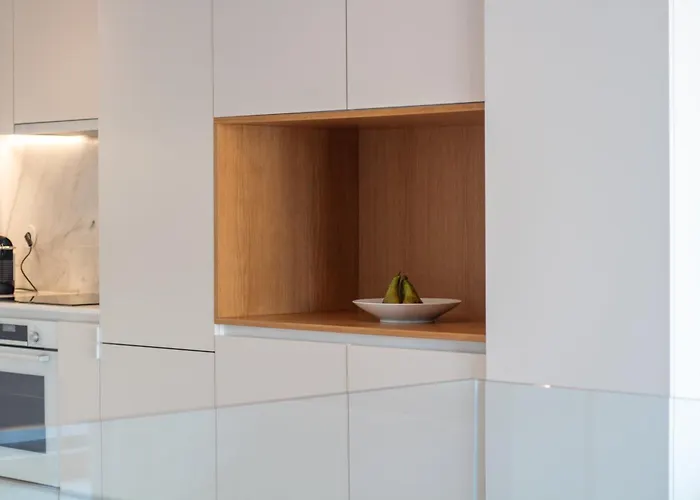 Lovelystay - Primrose 2br Flat With Free Parking, Ac And Balcony * ポルト