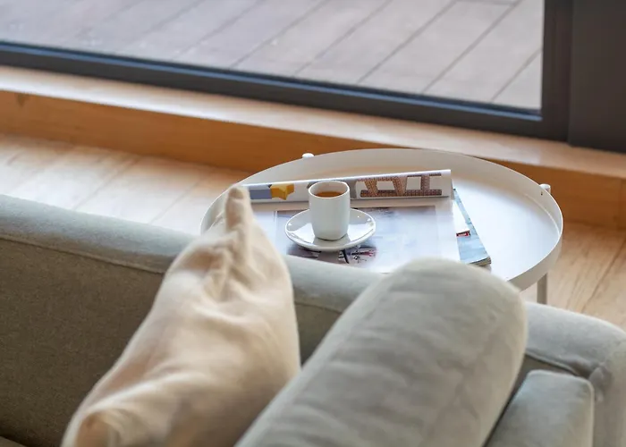 アパート Lovelystay - Primrose 2br Flat With Free Parking, Ac And Balcony