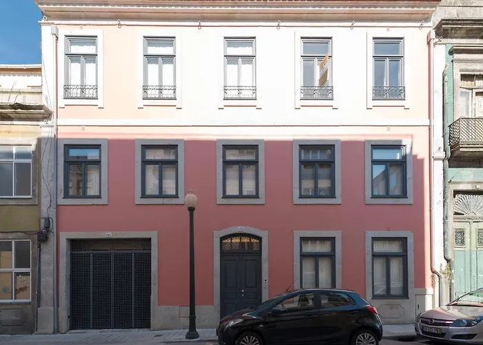 Apartment Lovelystay - Primrose 2br Flat With Free Parking, Ac And Balcony Porto