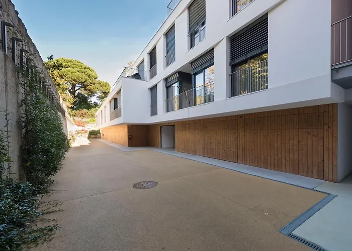 Lovelystay - Primrose 2br Flat With Free Parking, Ac And Balcony Apartment