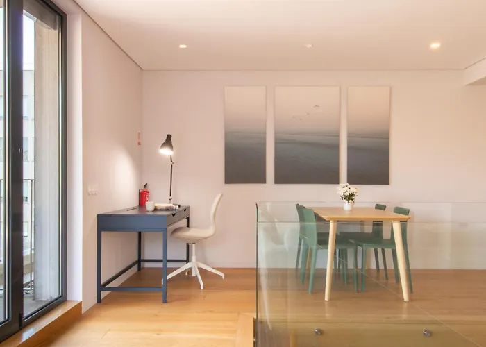 Lovelystay - Primrose 2br Flat With Free Parking, Ac And Balcony