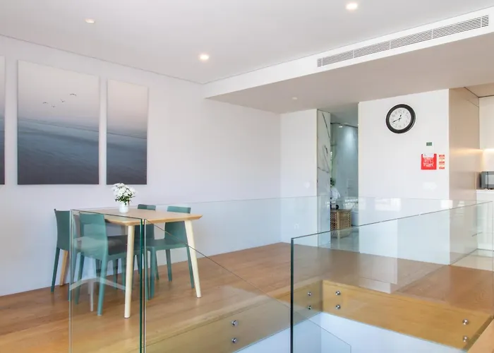 Apartment Lovelystay - Primrose 2br Flat With Free Parking, Ac And Balcony