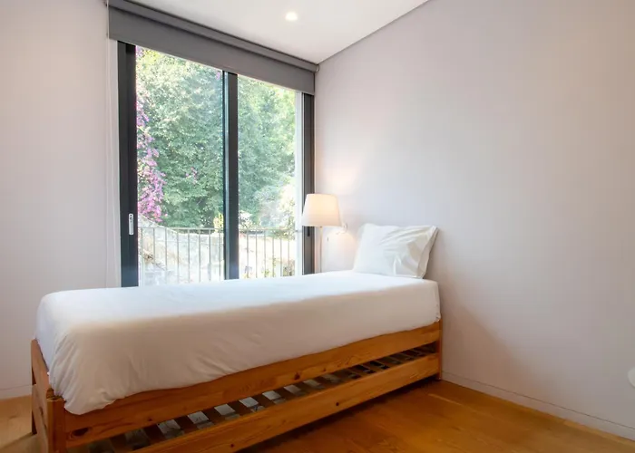 Διαμέρισμα Lovelystay - Primrose 2br Flat With Free Parking, Ac And Balcony *